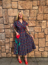 Load image into Gallery viewer, Rare vintage 1940s Tulip Dress