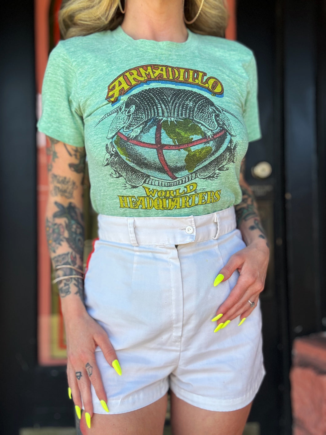 Armadillo + crop top